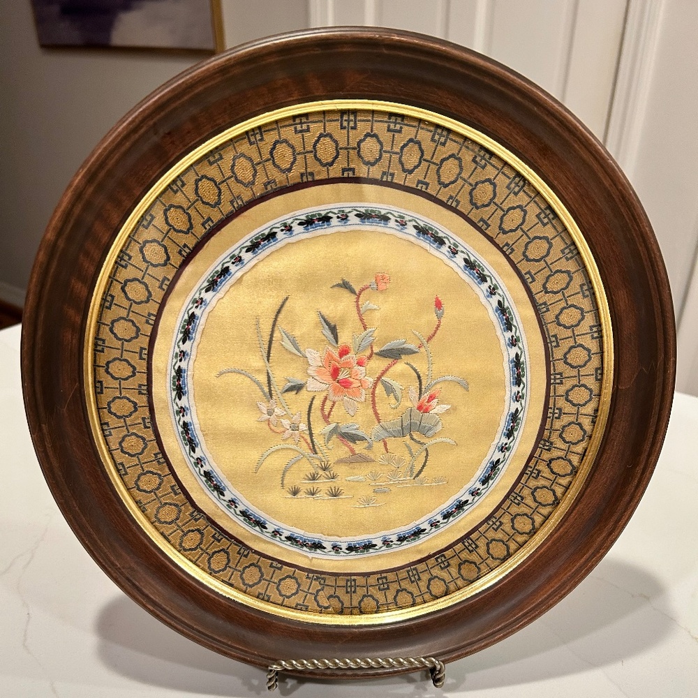 Chinese silk embroidery framed art